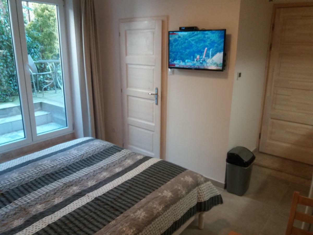 Castle Base Apartment บูดาเปสต์ ภายนอก รูปภาพ